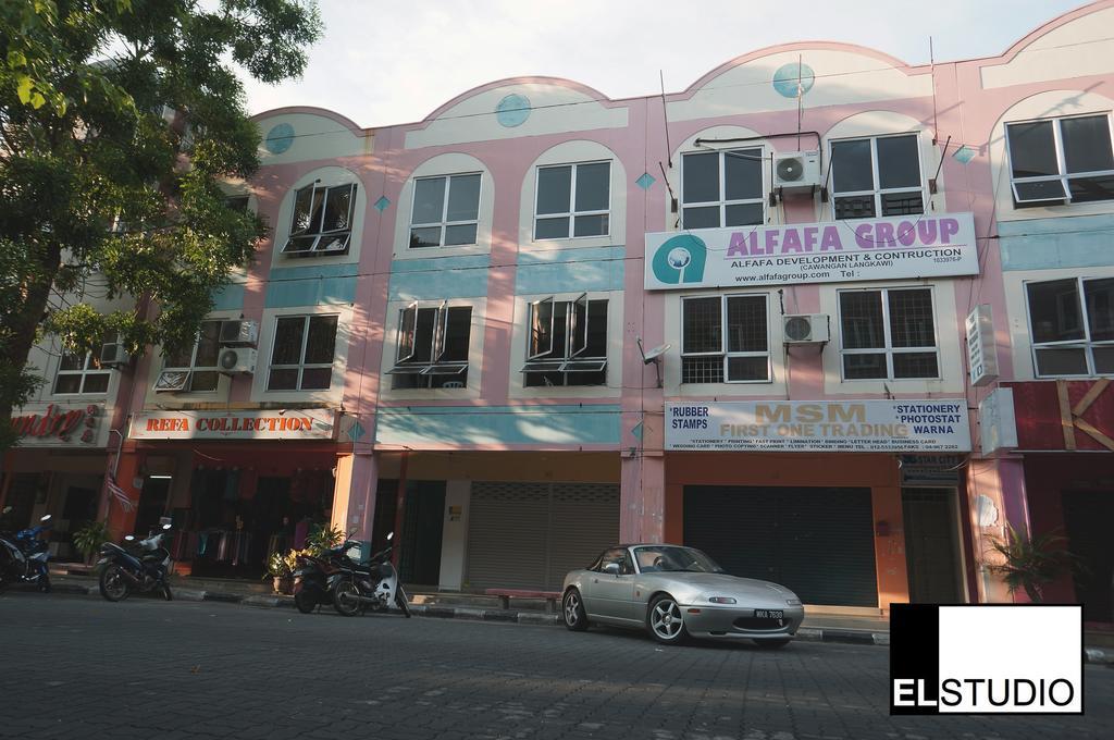 El Studio Hostel Langkawi Kuah Esterno foto